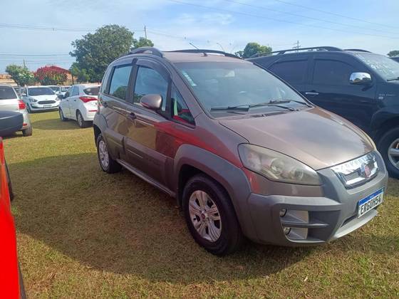 FIAT IDEA 1.8 MPI ADVENTURE 16V FLEX 4P MANUAL FIAT IDEA 1.8 MPI ADVENTURE 16V FLEX 4P MANUAL